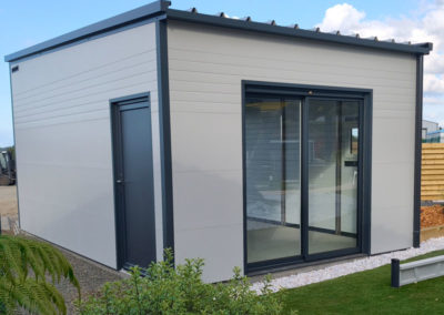 Annexe en panneaux sandwich aspect bois Morbihan