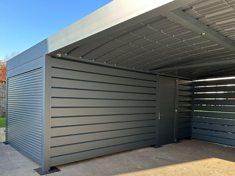 Carport alu avec local fermé