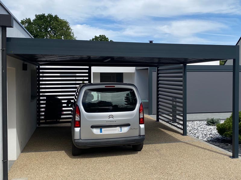 Carport alu sur mesure fermé 2 côtés