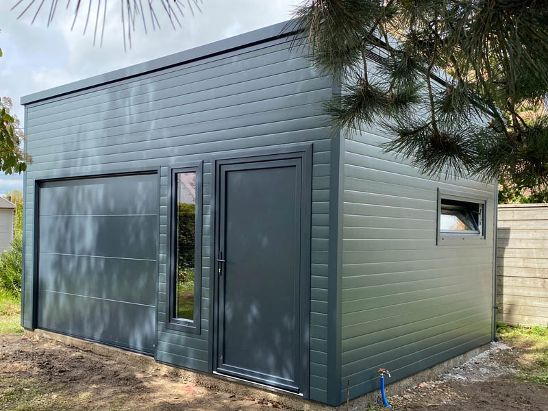 Garage design préfabriqué isolé sur mesure sans entretien