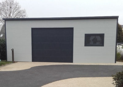 Garage design préfabriqué isolé sur mesure sans entretien