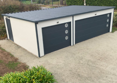 GardenKuB double garage métal 2 voitures préfabriqué sur mesure en panneaux sandwich sur les départements 56-35-22-29-44